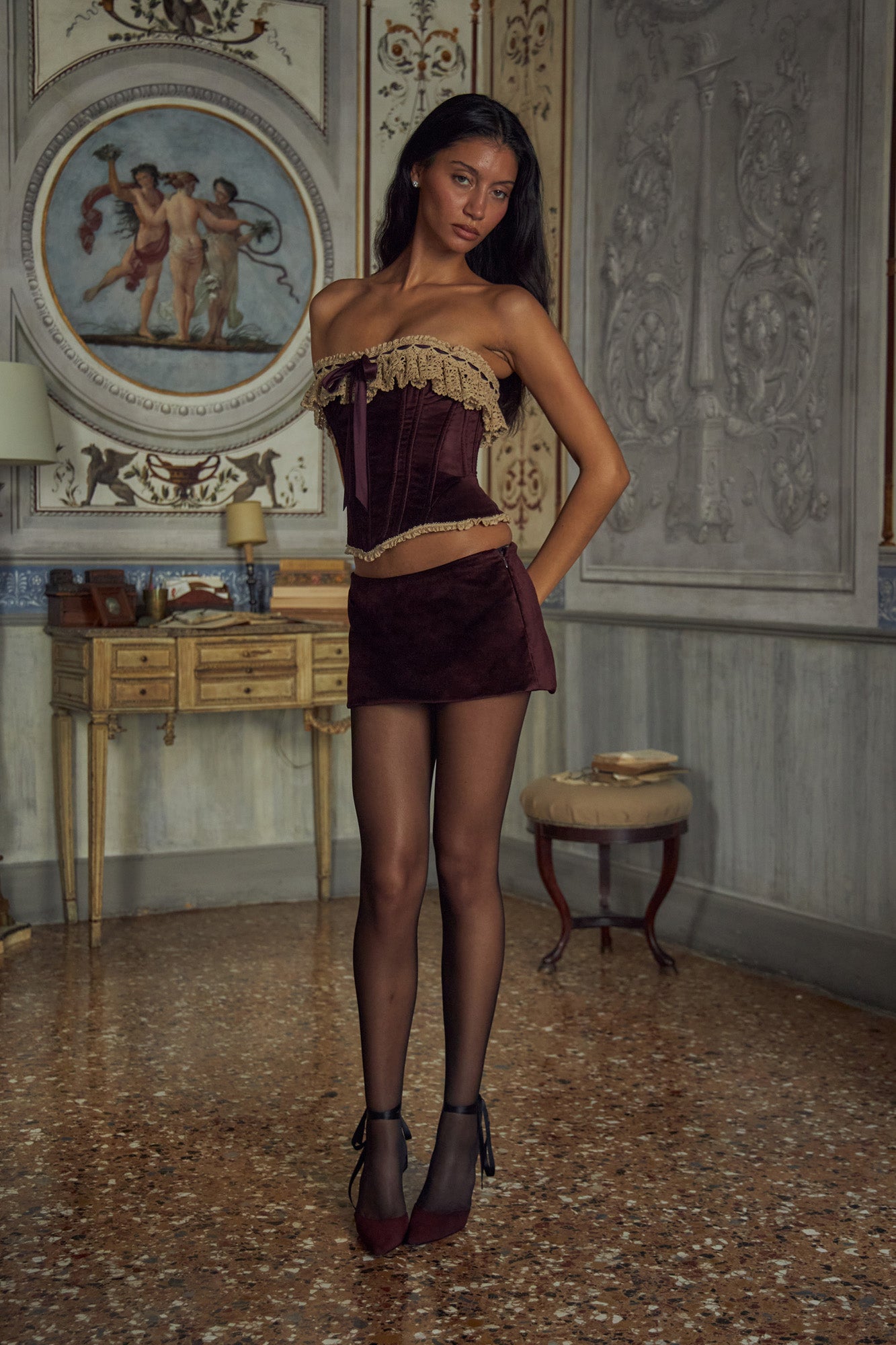 Mirror Palais Velvet Mini Skort Chianti Side 1